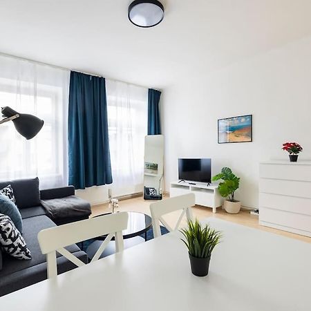 Beautiful 1 Bedroom Apartment Near Schoenbrunn Wenen Buitenkant foto