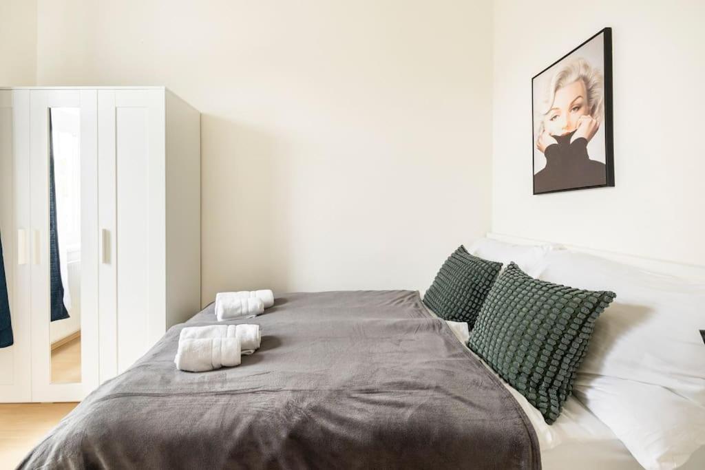 Beautiful 1 Bedroom Apartment Near Schoenbrunn Wenen Buitenkant foto